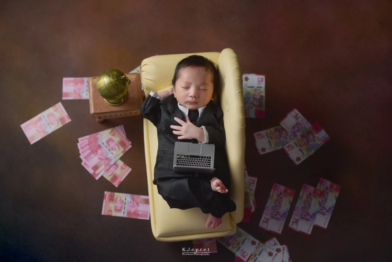 6 Tema Foto Newborn Paling Kekinian & Estetik di 2025 - Kjepret Photography Purwokerto